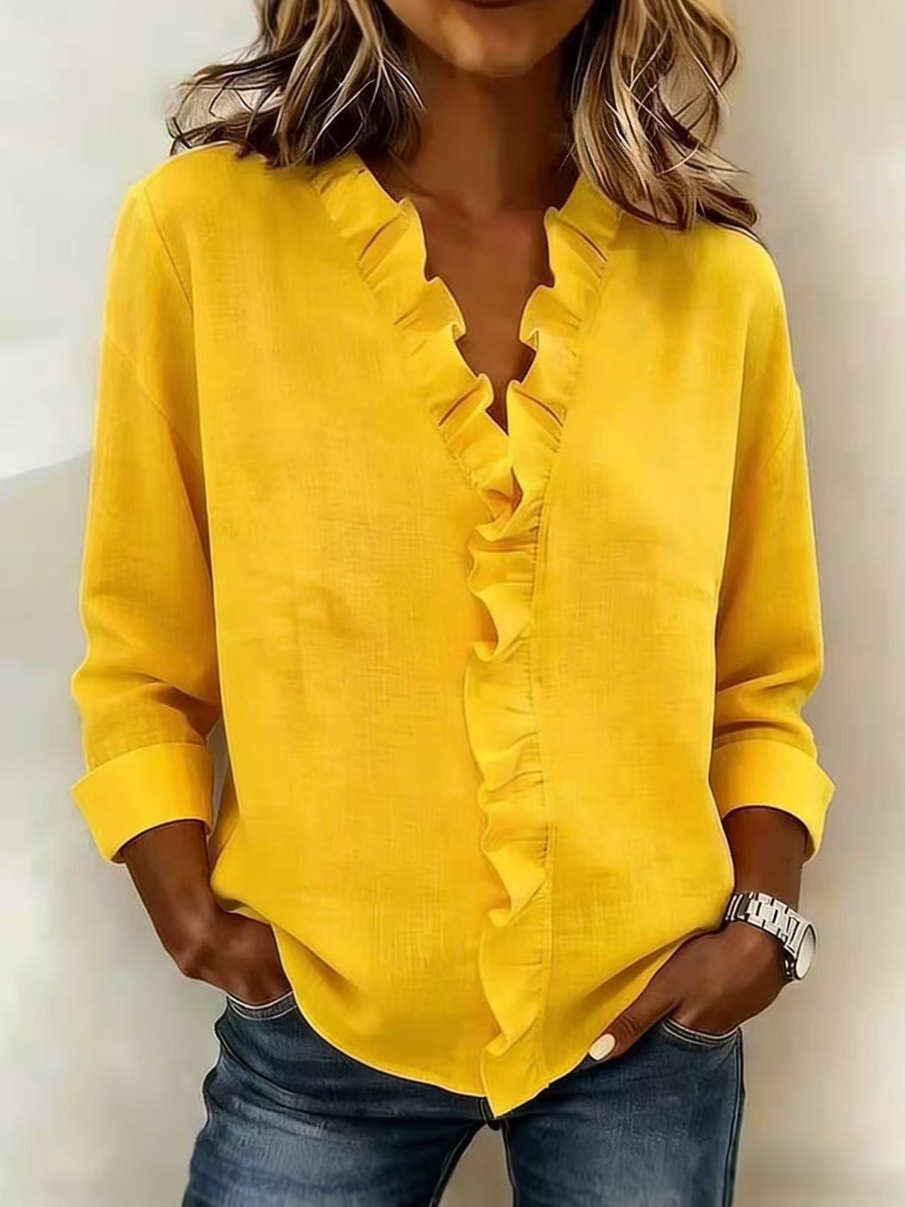 Chiara™ | Blouse Col en V et Volants Délicats