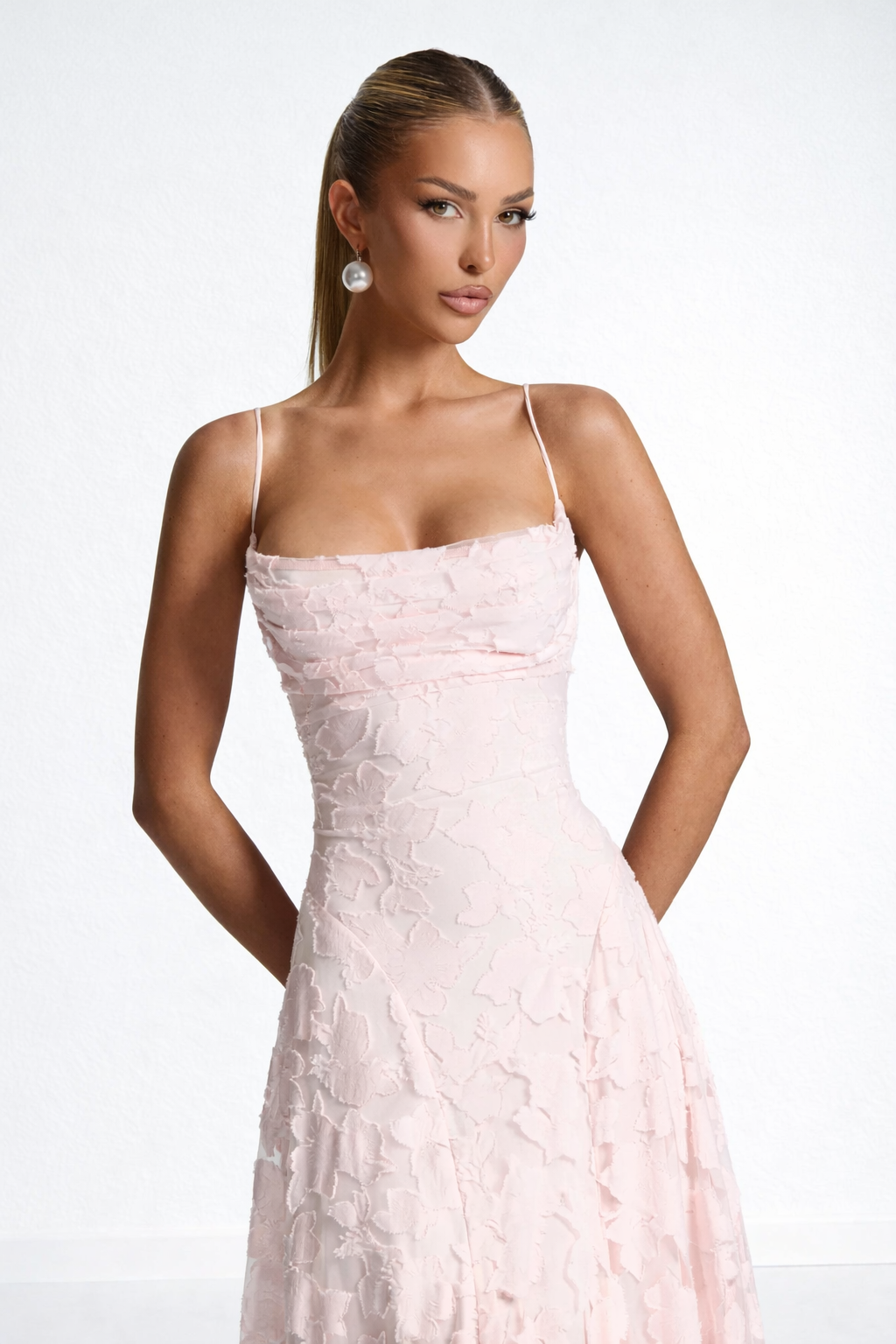 Cira | Robe en Dentelle Florale